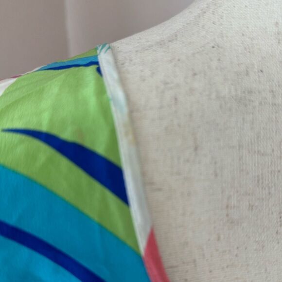 Yumi Kim 100% silk romper tropical  pockets, tie sleeves and button detail. L - Picture 4 of 16